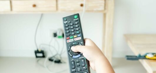 CloudTV thunderOS: India’s “Homegrown” Smart TV OS Is Android Underneath