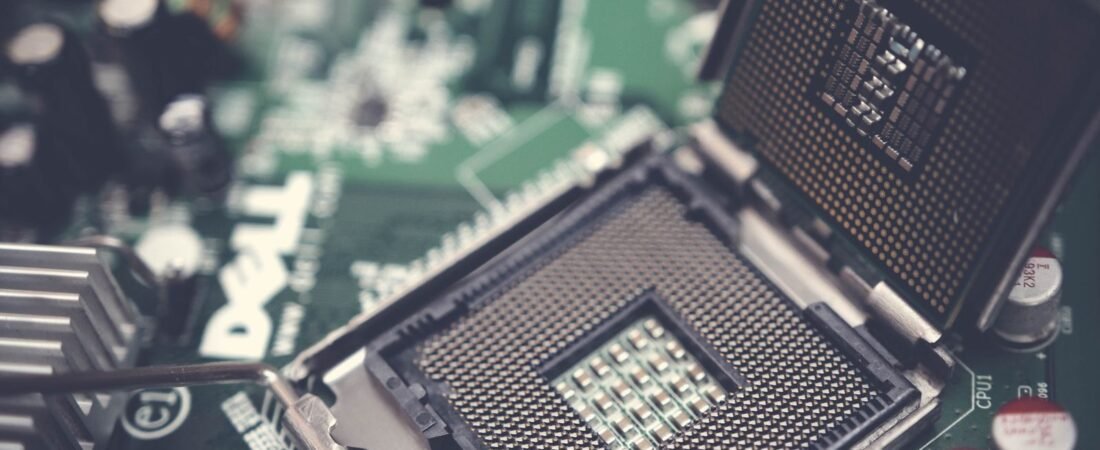 Microchip SY757xx Clock Buffers: A Real Problem Solved, but the 1.2V Gap Is Narrower Than It Looks