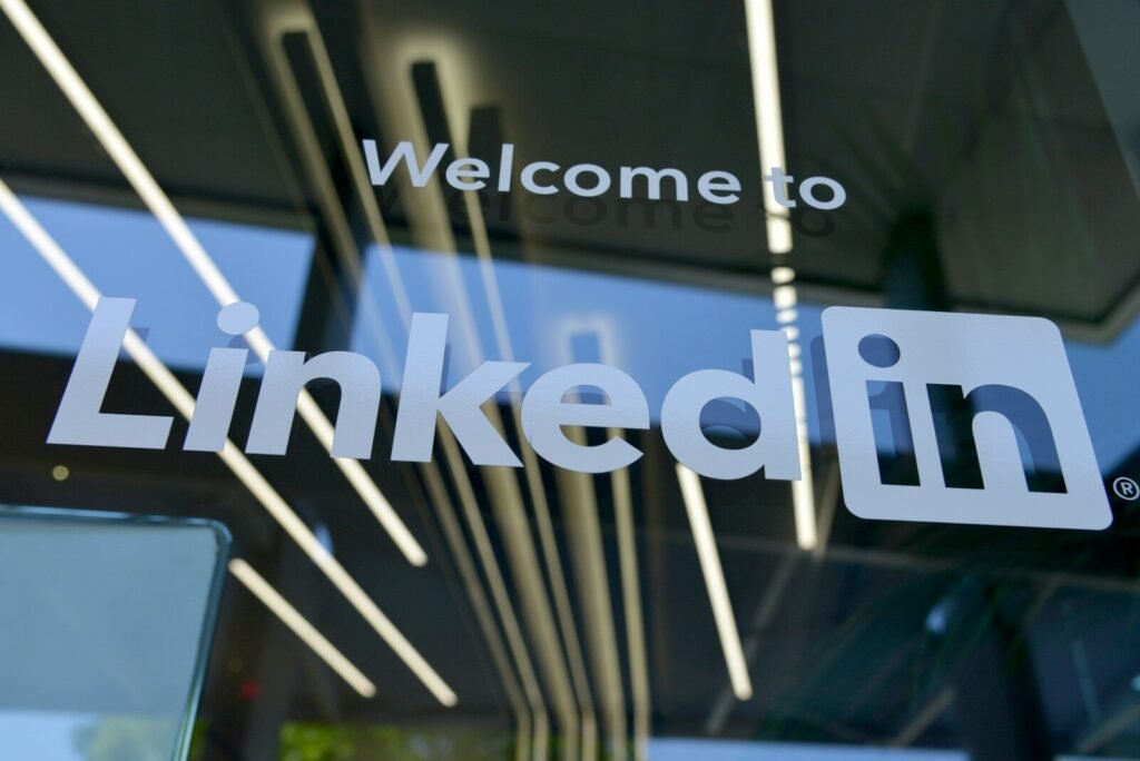 Truecaller LinkedIn Partnership: Verified Caller ID, Explained