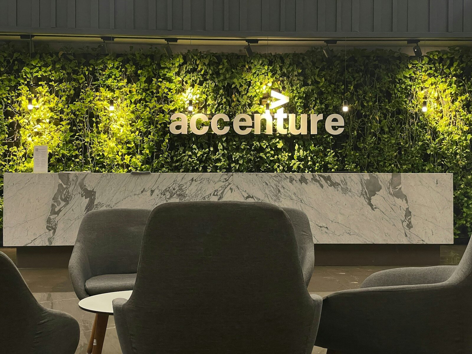 Private AI: what Accenture and Dell’s new group really signals