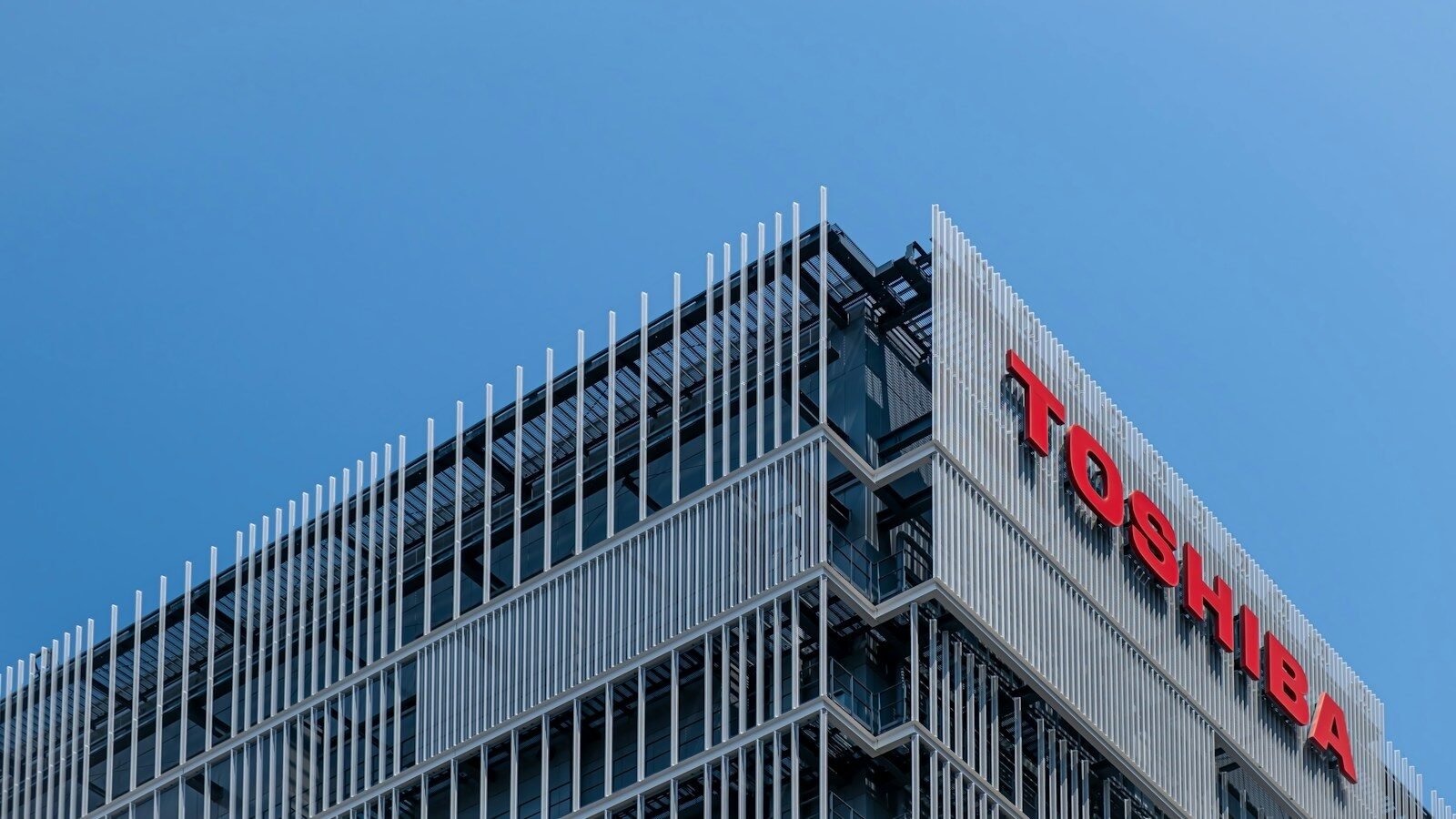 Quantum-Safe Networking: what Toshiba, SpeQtral and HPE proved — and what the NSA and NCSC won’t endorse