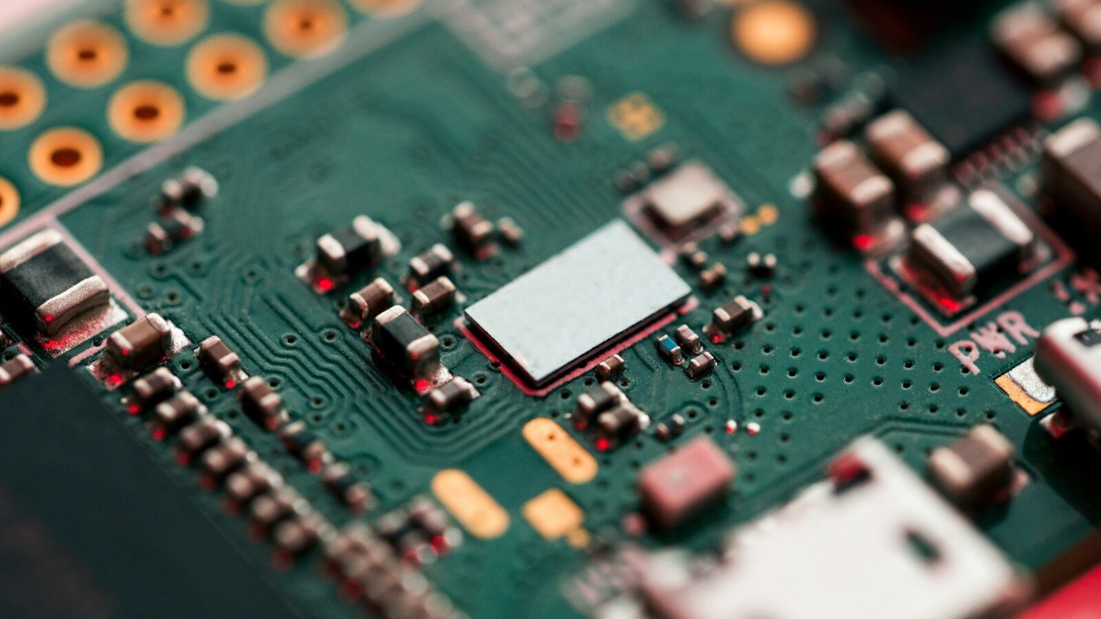 Capacitive touch controller: what Microchip’s parallel-sensing parts really change