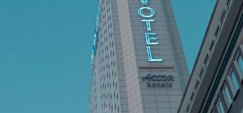 Hospitality robots: YYForce’s Novotel–Mercure rollout